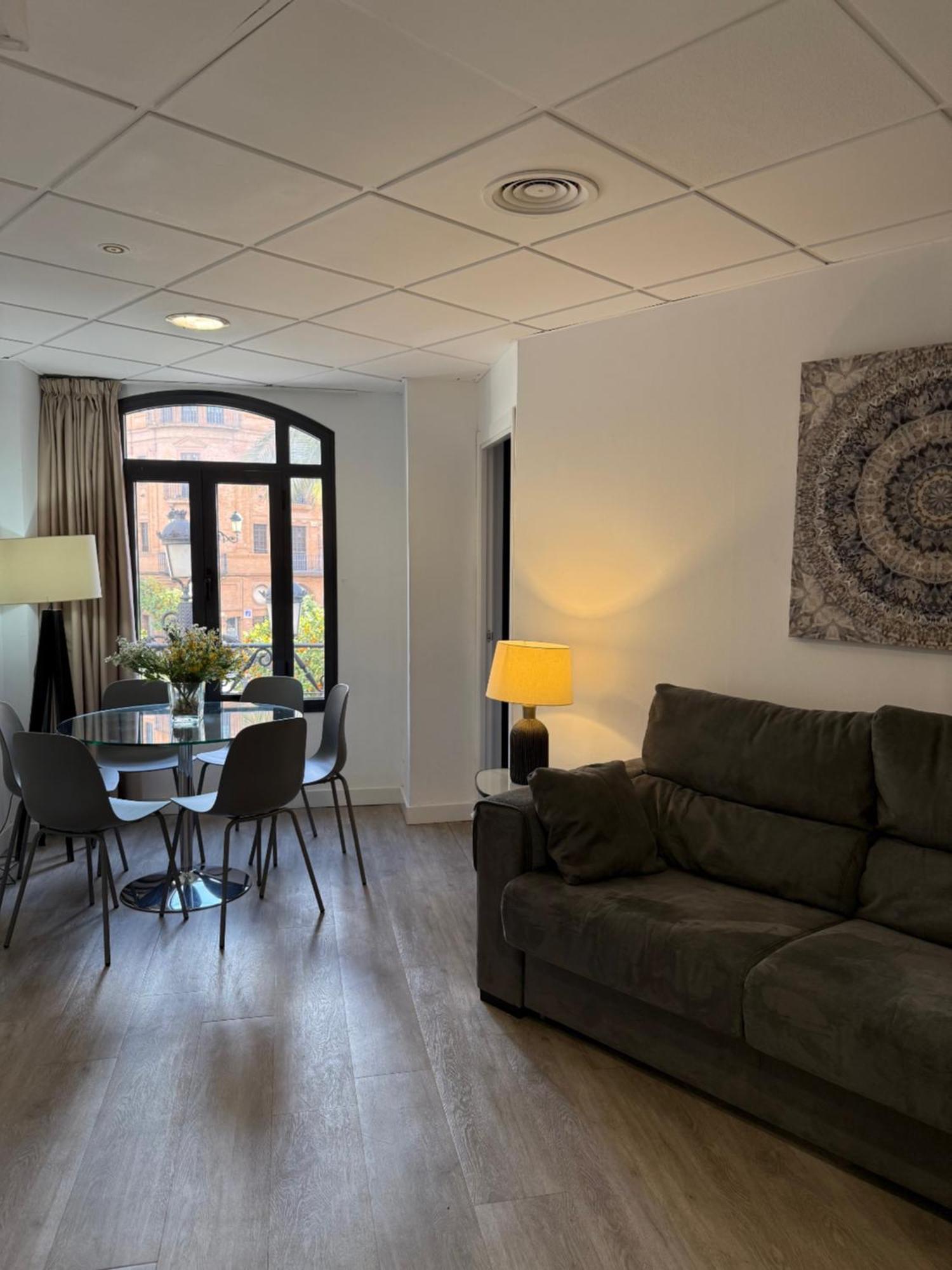 Avenida Apartment *