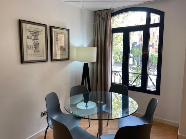 Avenida Seville